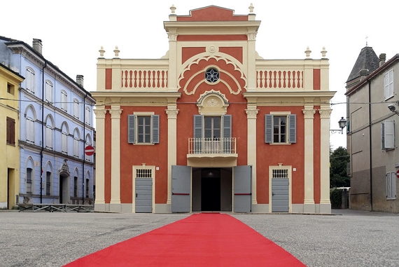 TEATRO DONATI   <font face="Verdana, Arial, Helvetica, sans-serif" size="2">  Luzzara Reggio Emilia  2024</font>